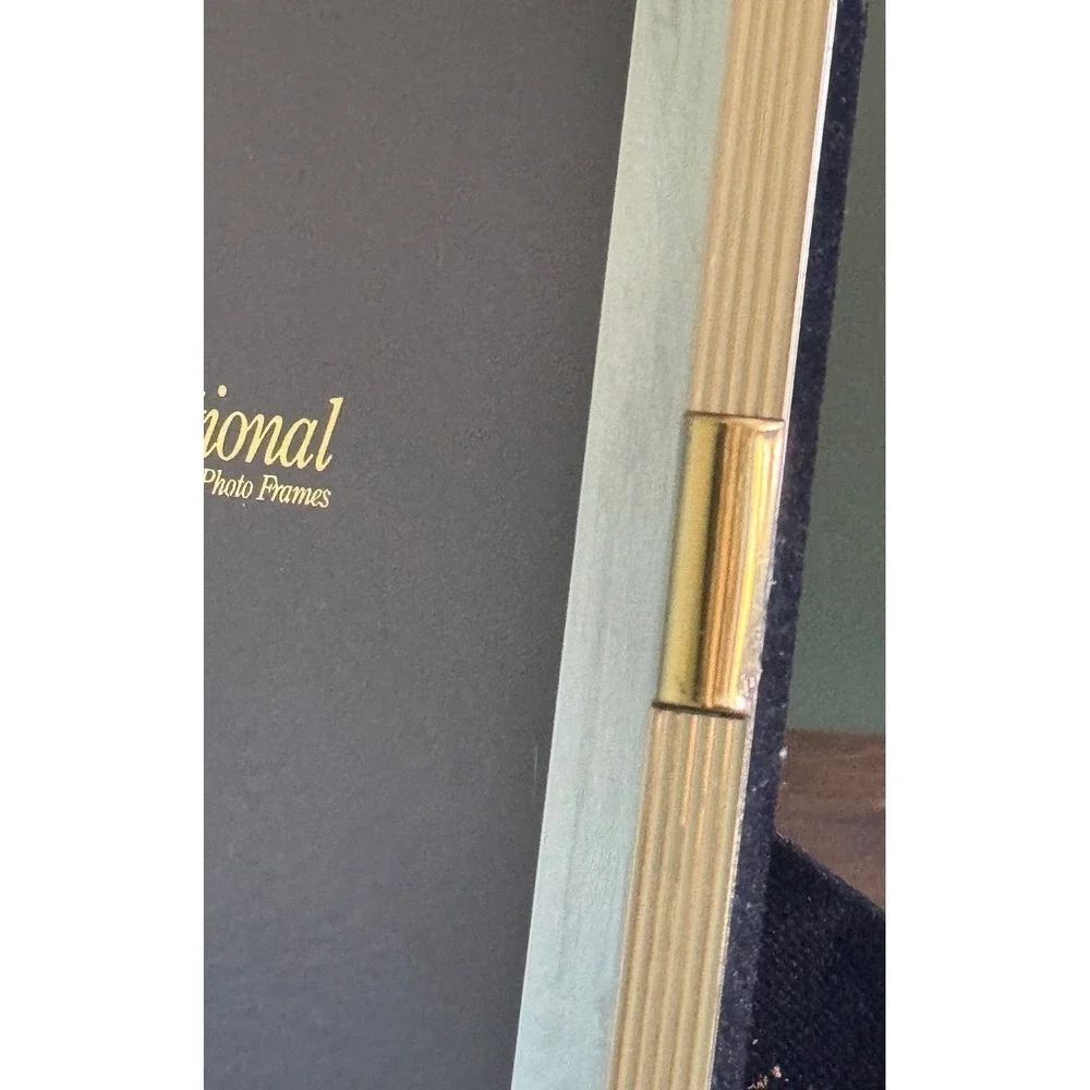 Carr‎ International 8x10 Art Deco Silver Gold Ribbed Metal Photo Frame